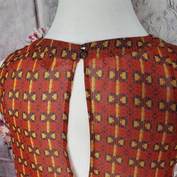 ASTR the Label Orange Geometric Pullover Sleeveless Open Back Blouse Size Small - Picture 8 of 11